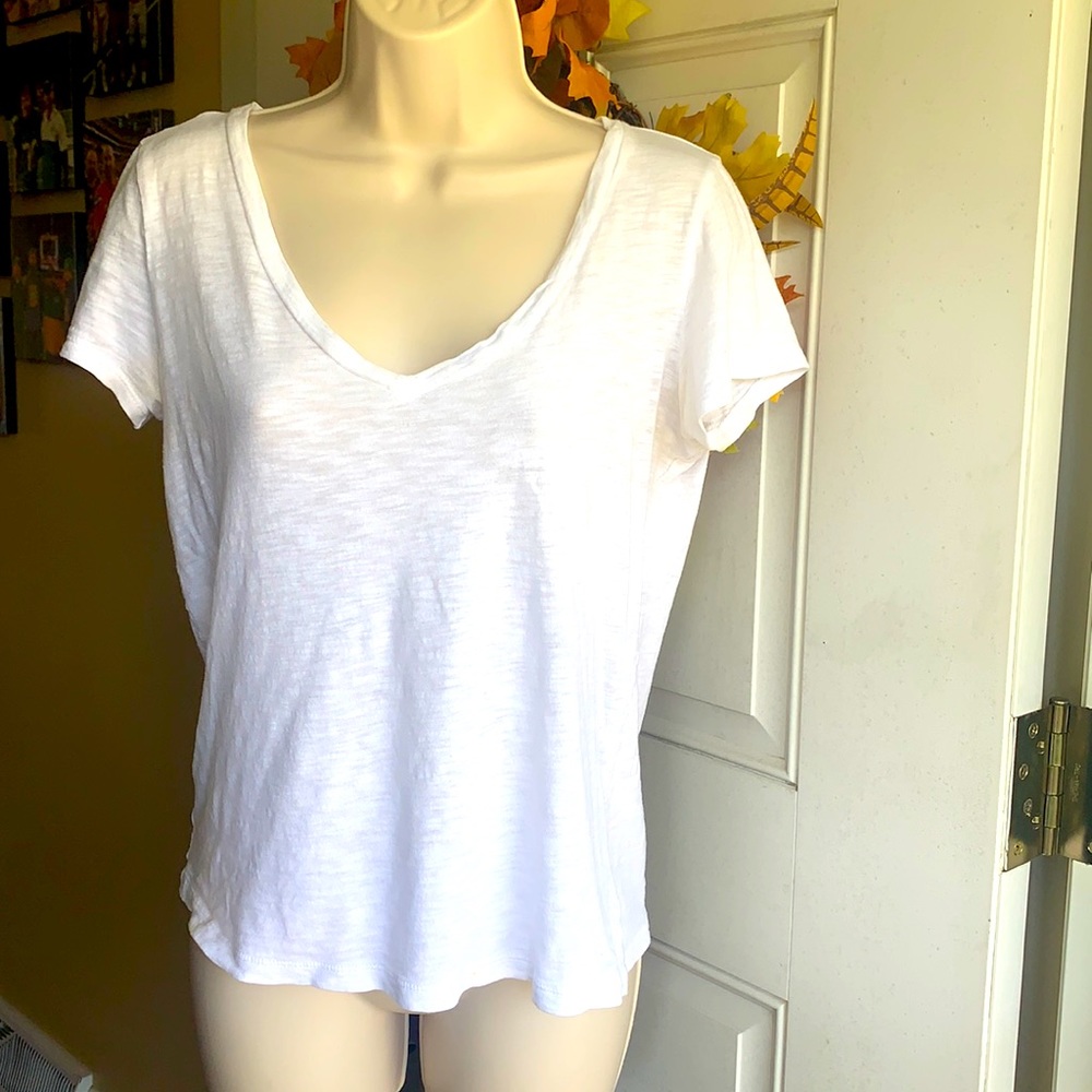 EXPRESS/ Simple White V-Neck T-Shirt/ XSMALL